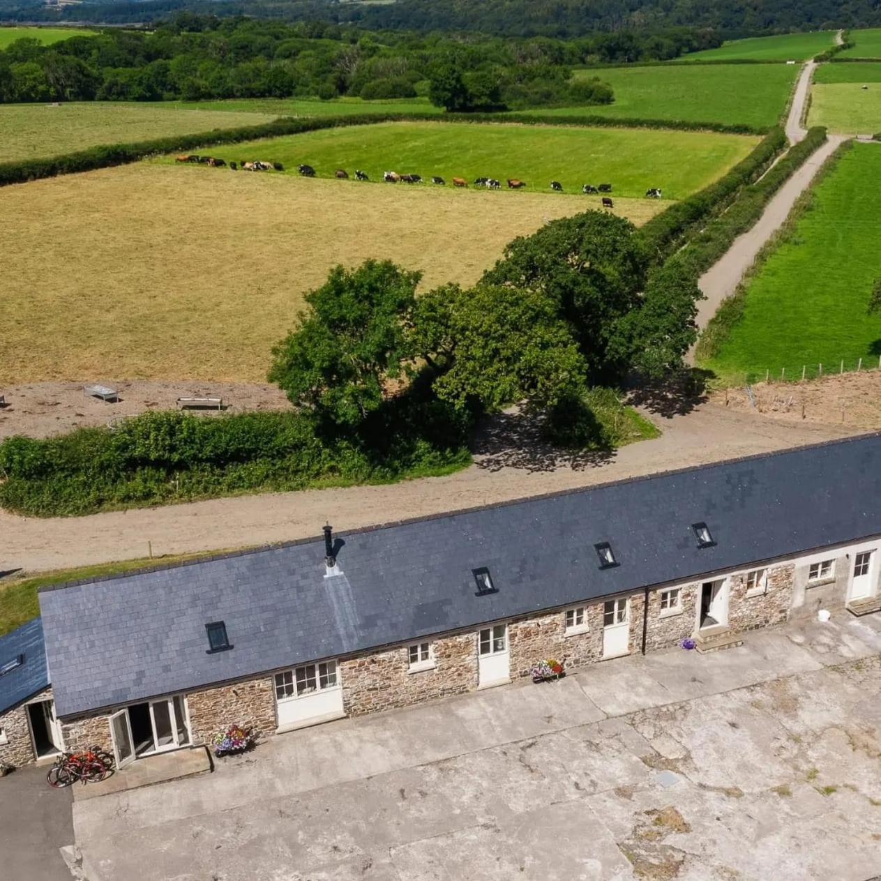 Broomhill Barns Minwear Buitenkant foto