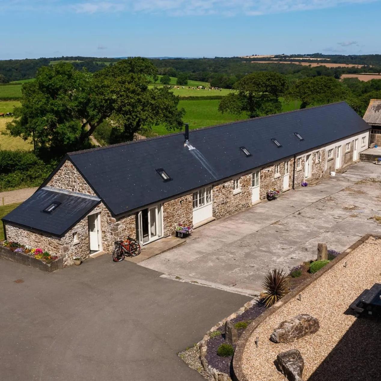 Broomhill Barns Minwear Buitenkant foto